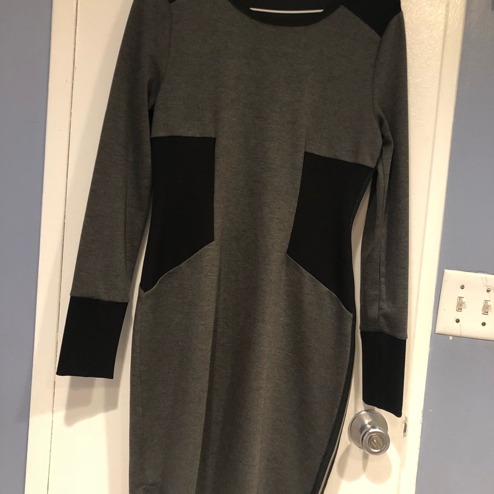 Dress - Picture 2 of 5